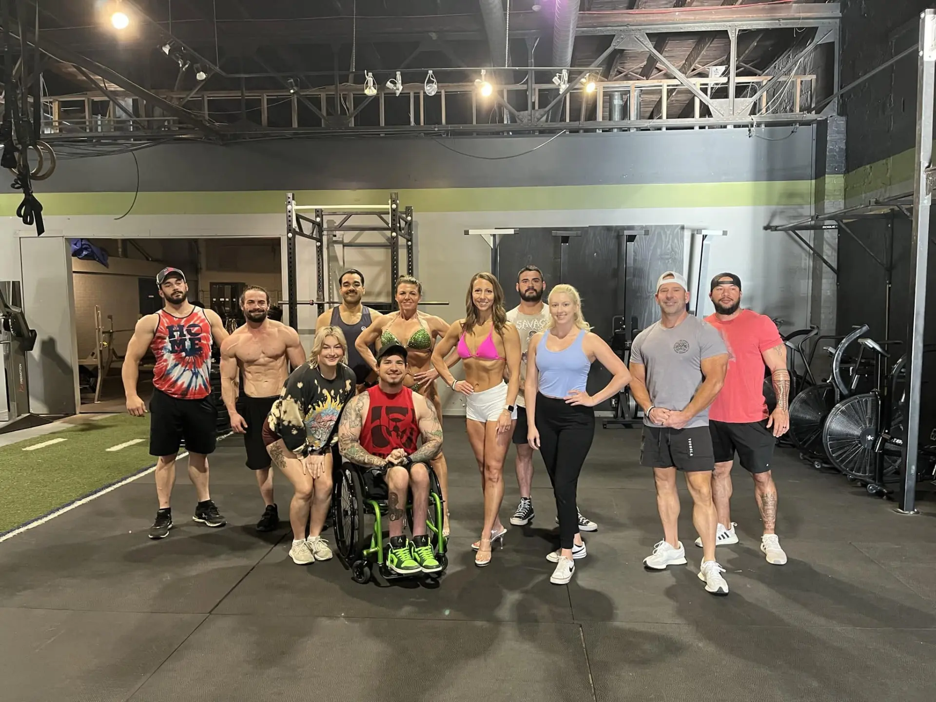 Brink Physiques clients training together in the gym